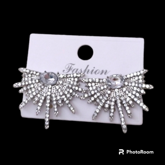 Nwt Wings Stardust Rhinestones Silvery Stud Earrings - Picture 5 of 5